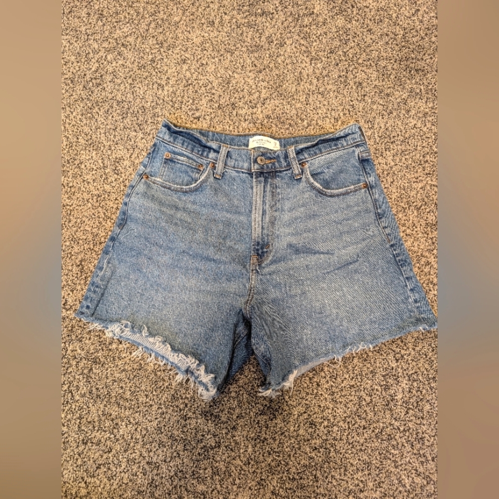 Abercrombie "The Dad Short - High Rise"